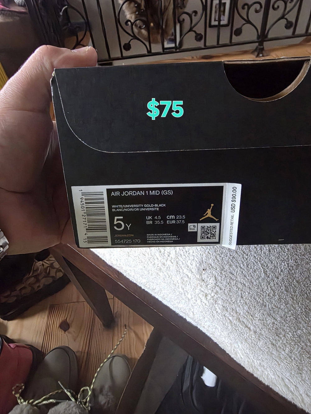 Air Jordan 1 Mid (GS) Box - Black with Gold Label